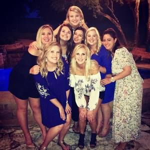 Meet your Posher, Lauren